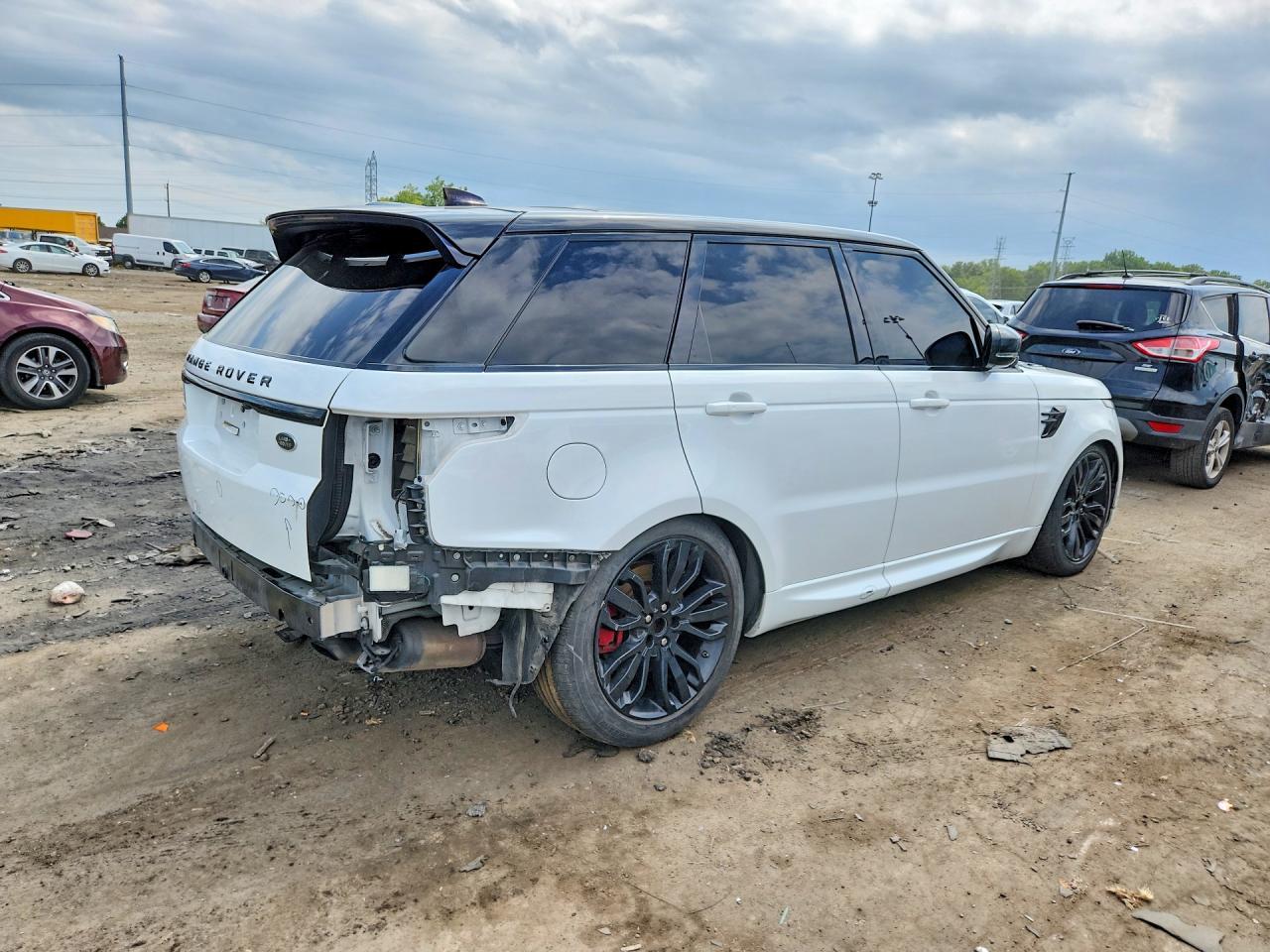 2019 Land Rover Range Rover Sport Supercharged Dynamic - Image 3