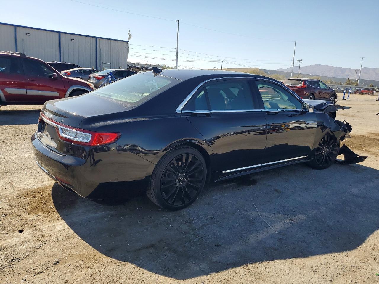 2020 Lincoln Continental Reserve - Фото 3