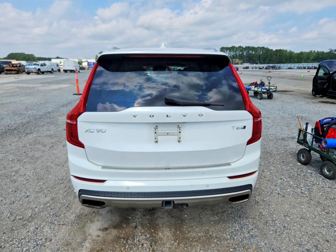 2016 Volvo Xc90 T6 - Image 6
