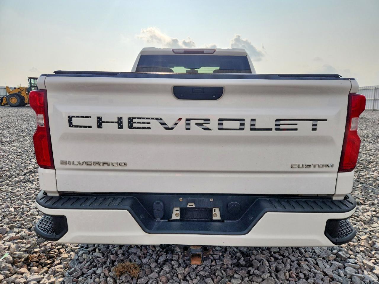 2021 Chevrolet Silverado K1500 Custom - Фото 6