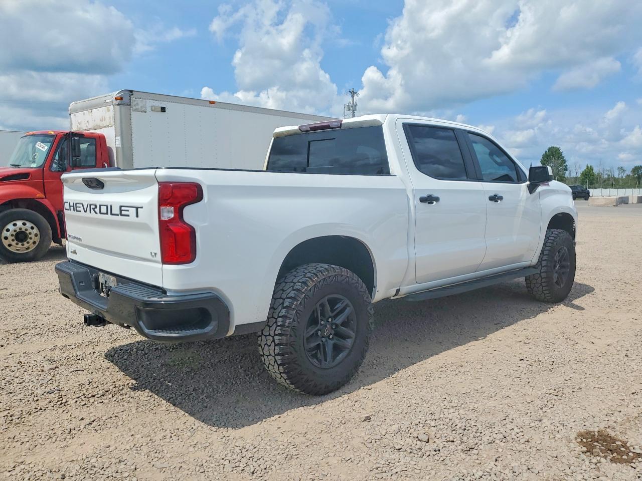 2024 Chevrolet Silverado K1500 Lt Trail Boss - Image 3