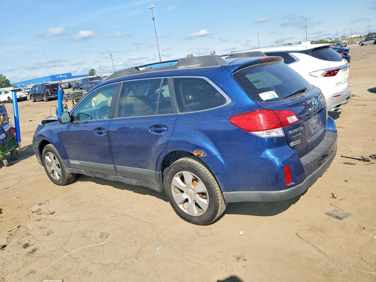 2010 Subaru Outback 2.5I Premium - Фото 2