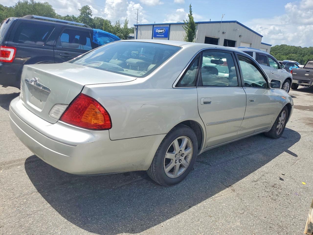 2001 Toyota Avalon Xls - Image 3