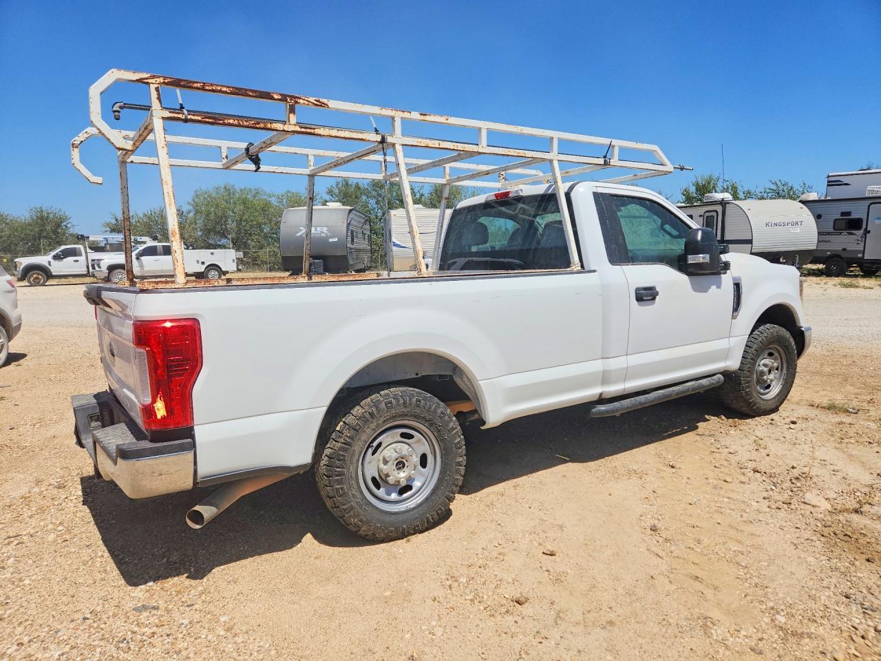 2018 Ford F250 Super Duty - Фото 3