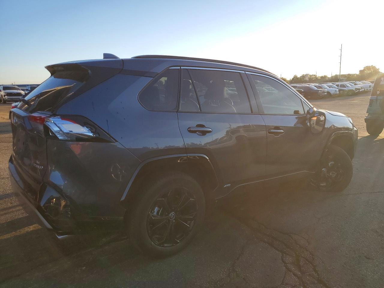 2023 Toyota Rav4 Se - Фото 3
