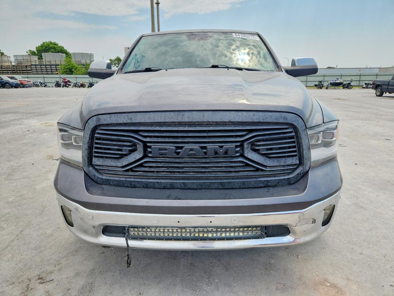 2017 Ram 1500 Laramie - Image 5