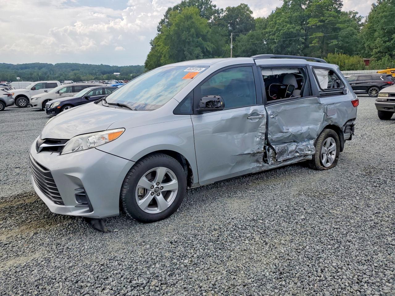 2020 Toyota Sienna Le