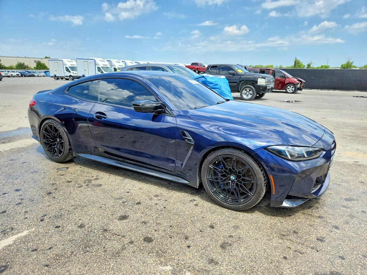 2025 BMW M4 Competition - Фото 4