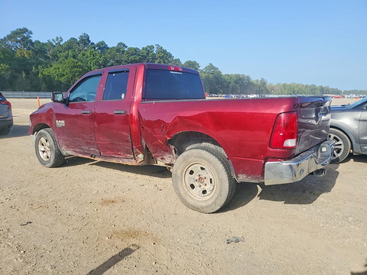 2019 Ram 1500 Classic Tradesman - Фото 2