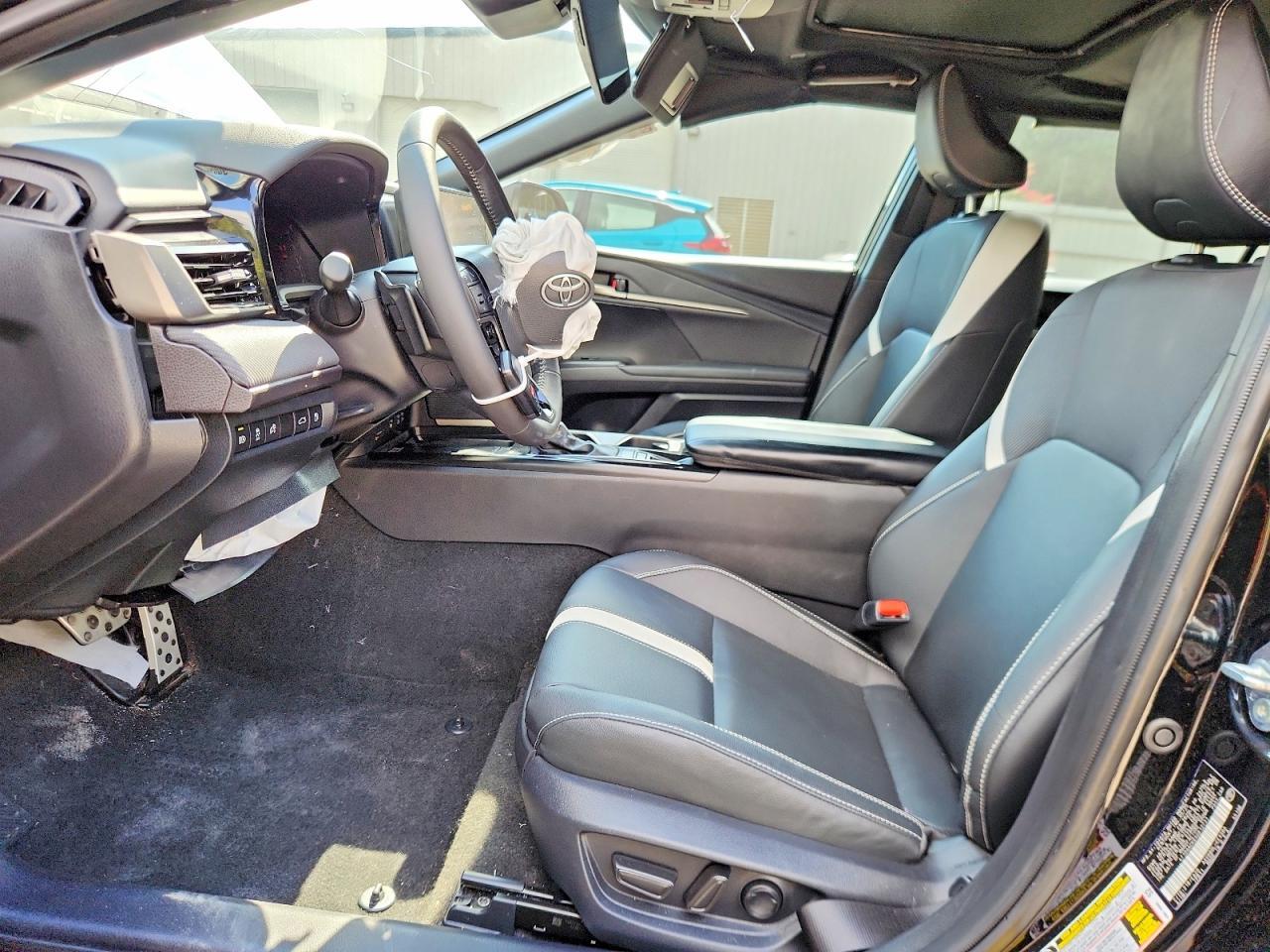 2025 Toyota Camry Se - Фото 7