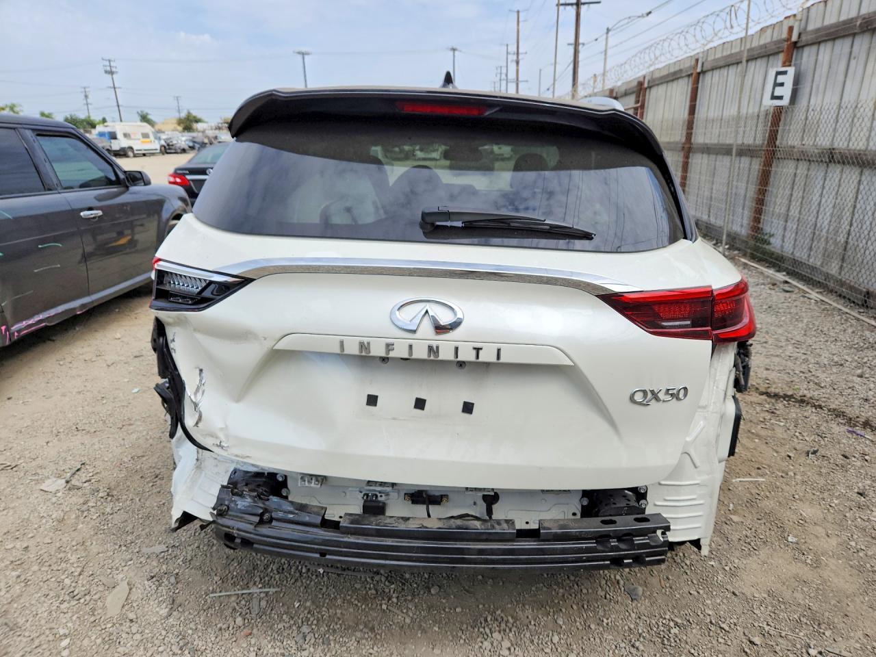 2021 Infiniti Qx50 Luxe - Image 6