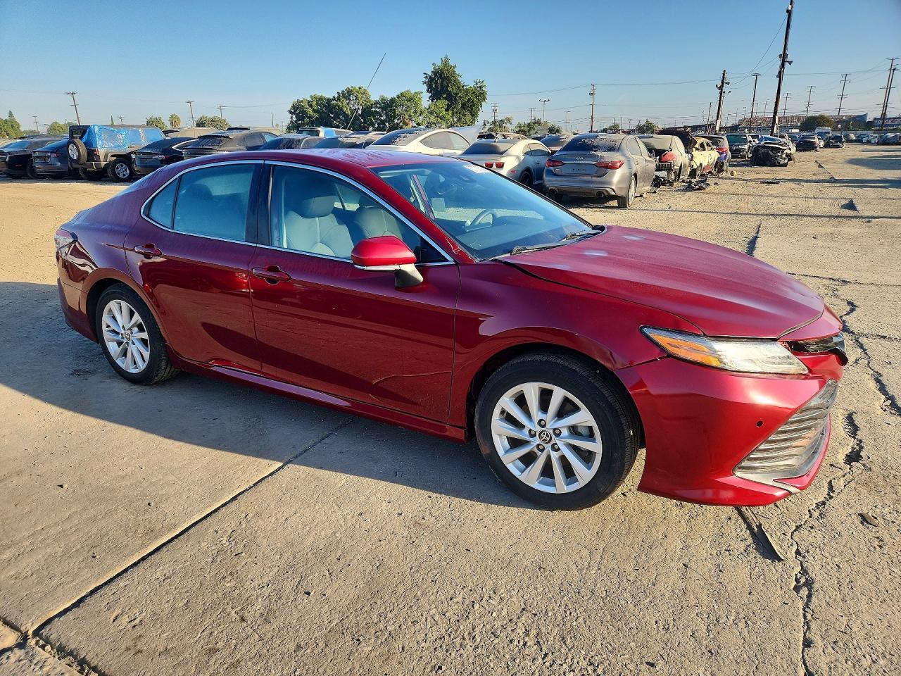 2022 Toyota Camry Le - Фото 4