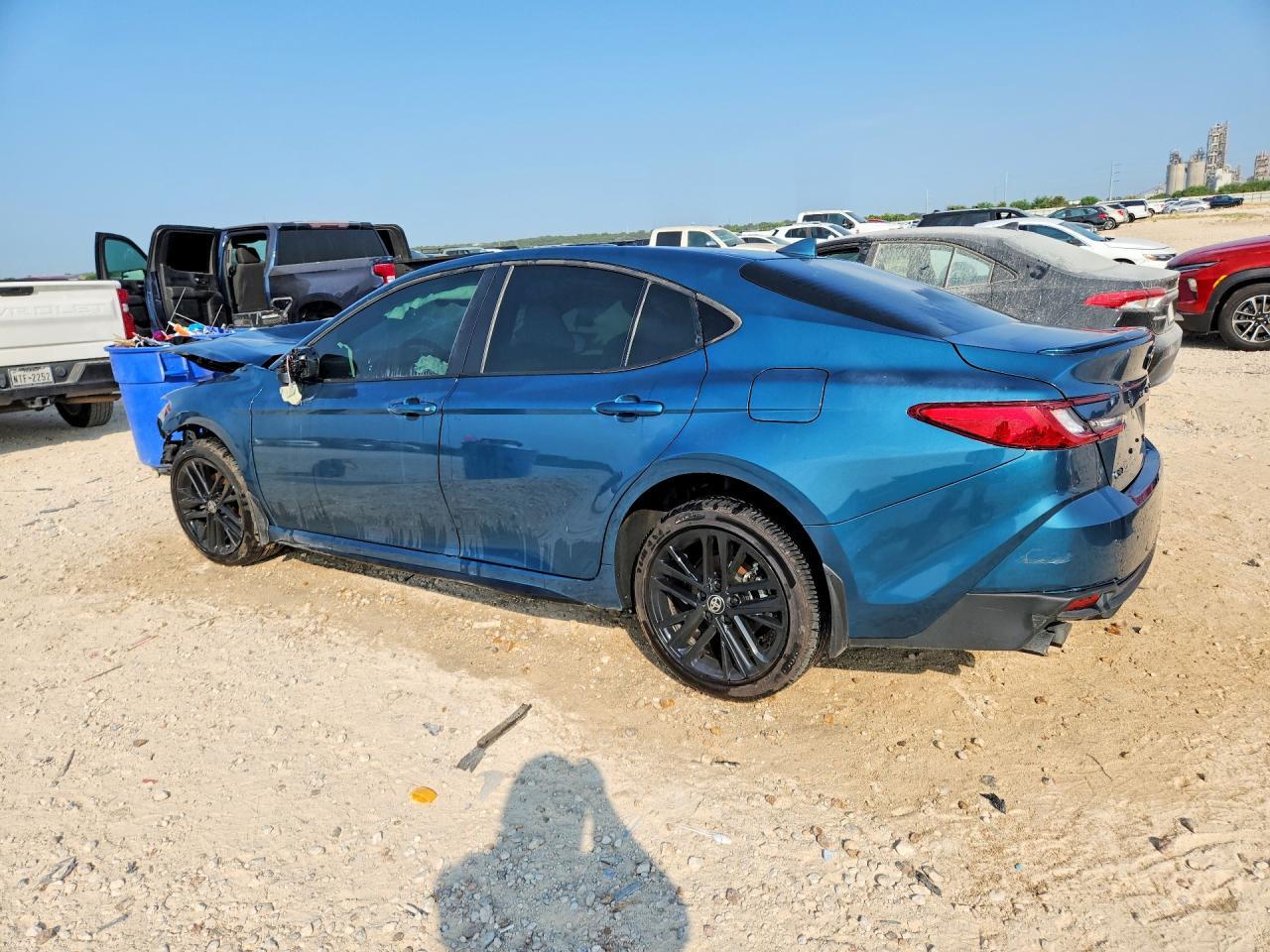 2026 Toyota Camry Se - Фото 2