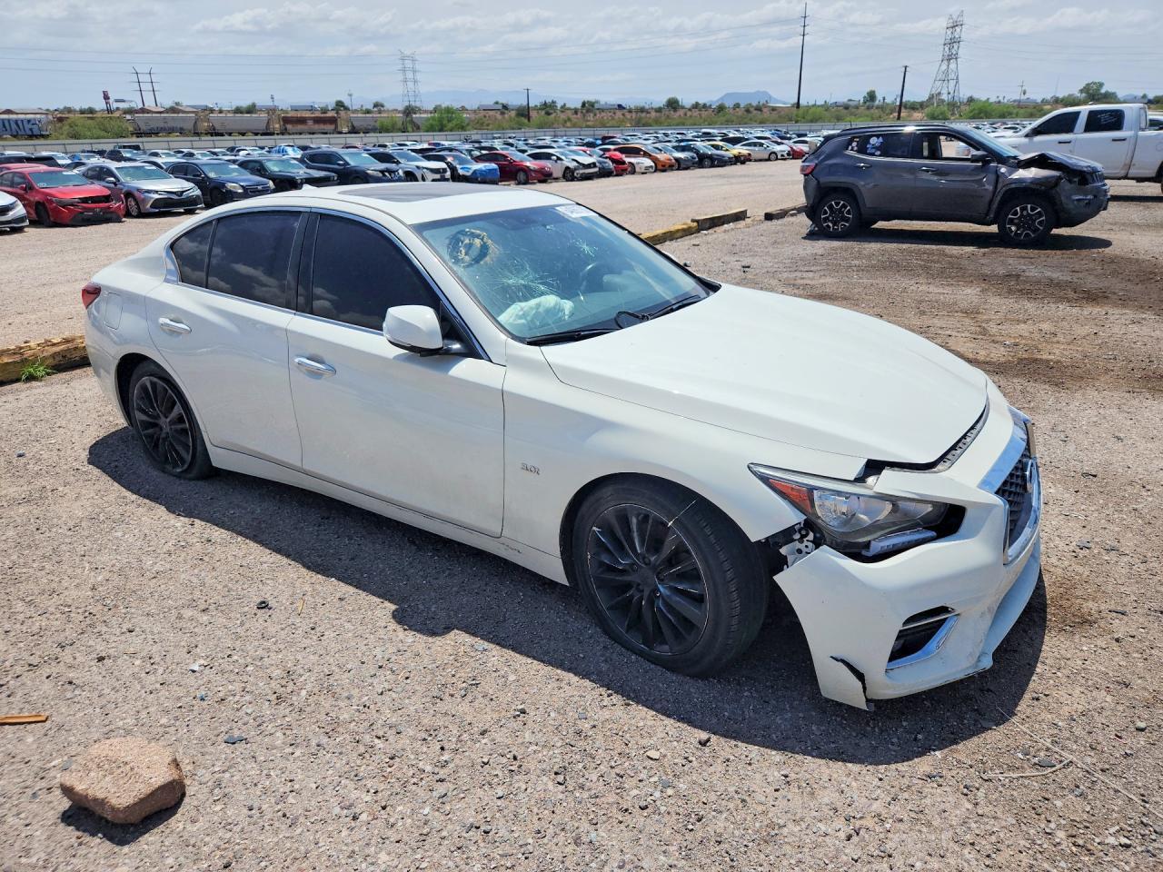 2019 Infiniti Q50 3.0T Luxe - Фото 4