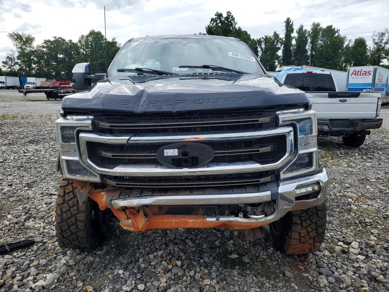 2022 Ford F250 Super Duty - Image 5