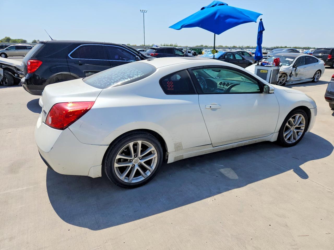 2009 Nissan Altima 3.5 Se - Image 3