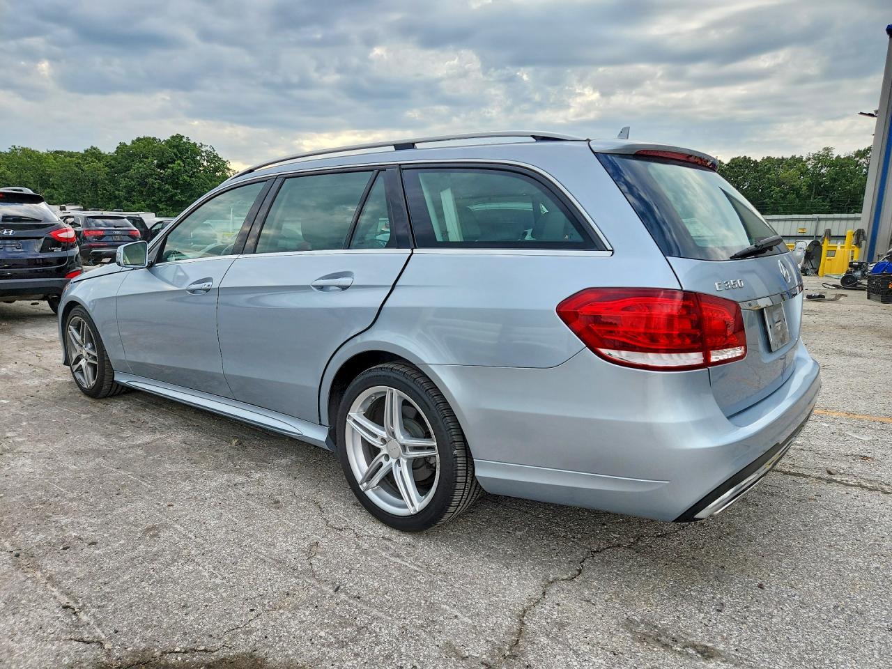 2014 Mercedes-Benz E 350 4Matic Wagon - Фото 2