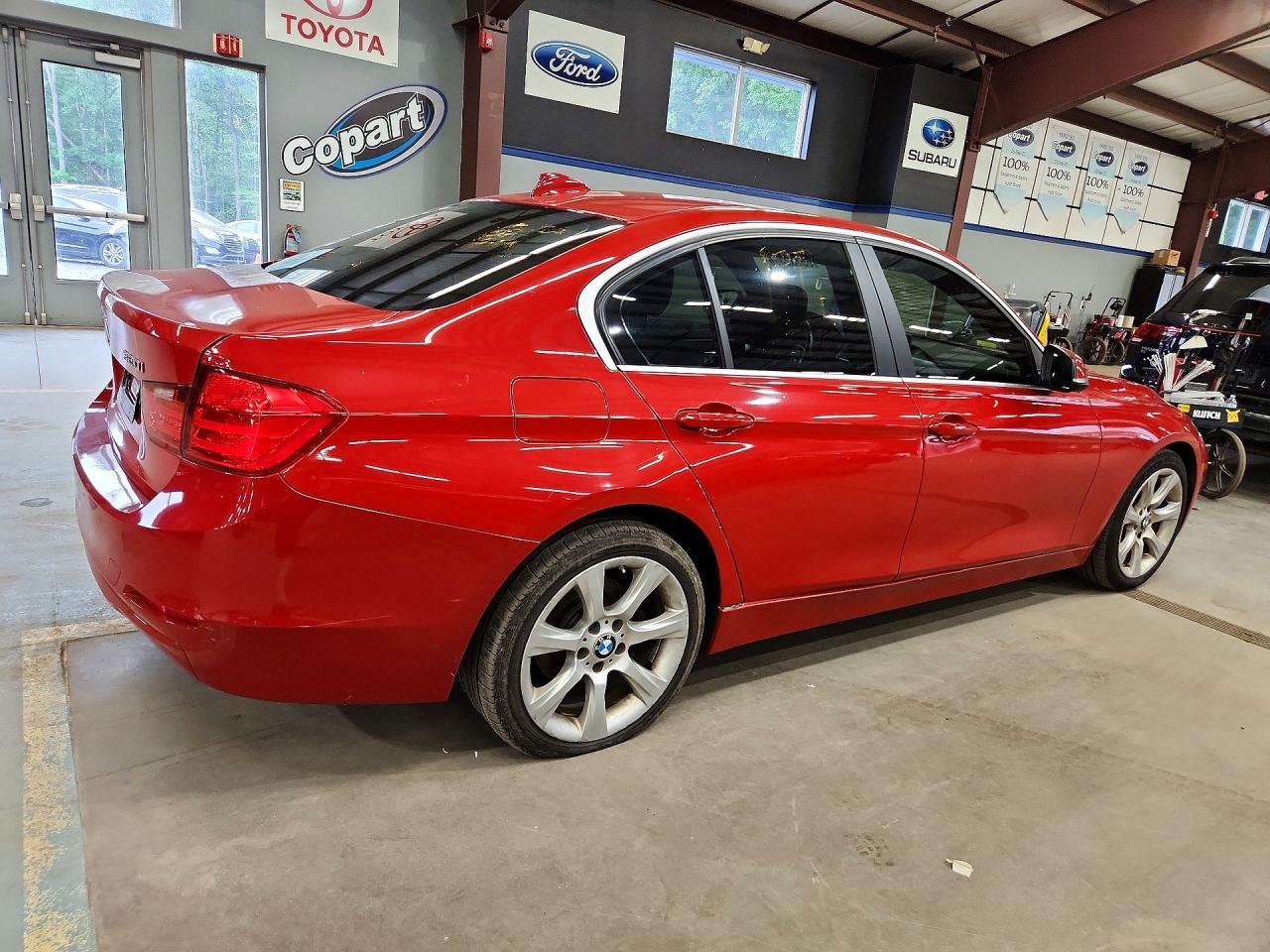 2015 BMW 320 I xDrive - Фото 3