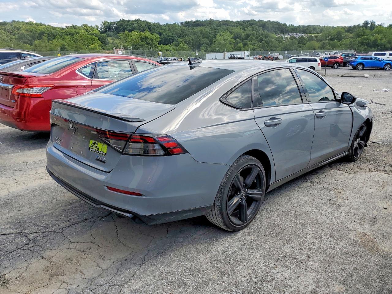 2025 Honda Accord Hybrid Sport-L - Фото 3