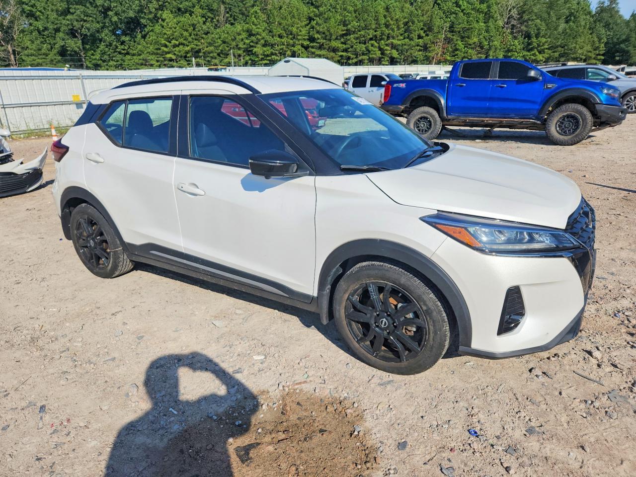 2024 Nissan Kicks Sr - Фото 4