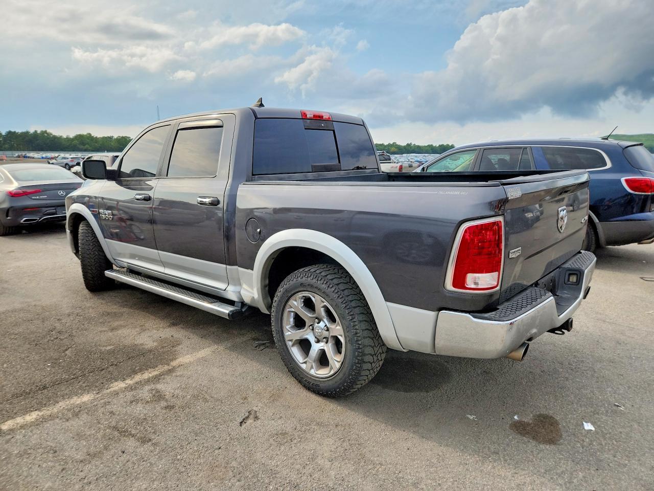 2016 Ram 1500 Laramie - Фото 2
