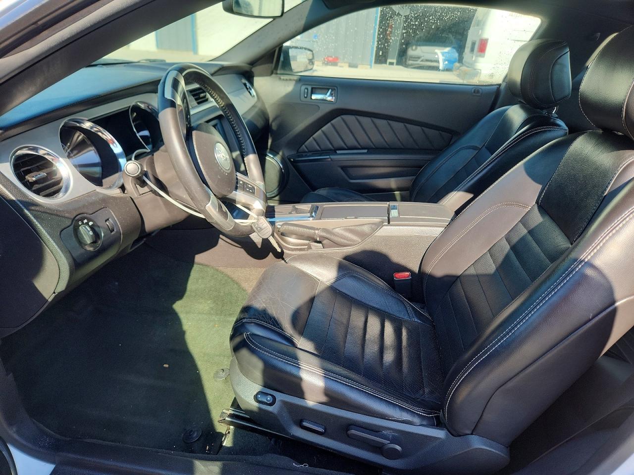 2014 Ford Mustang - Image 7