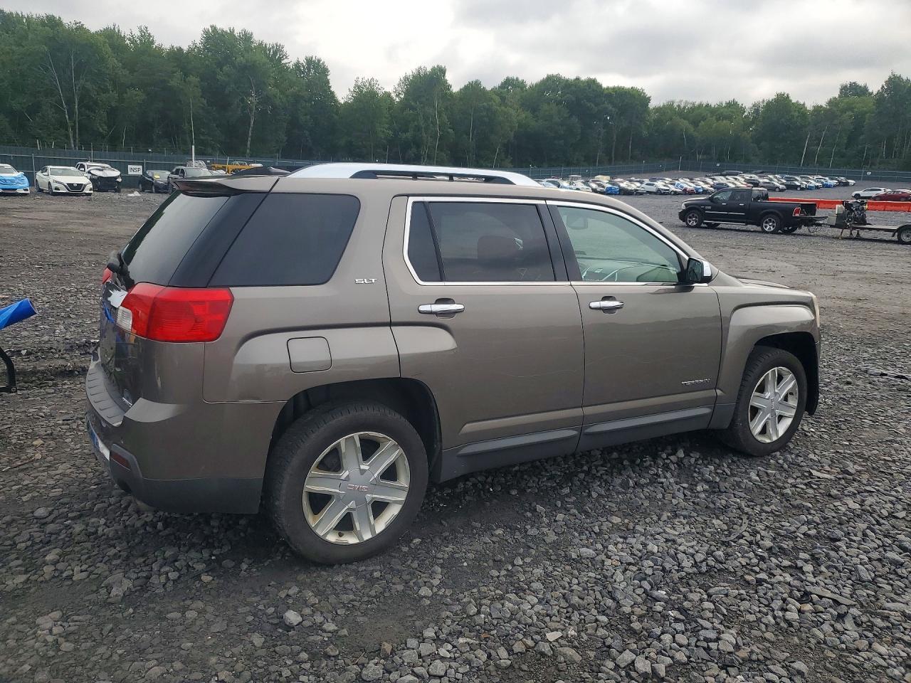2010 GMC Terrain Slt - Image 3
