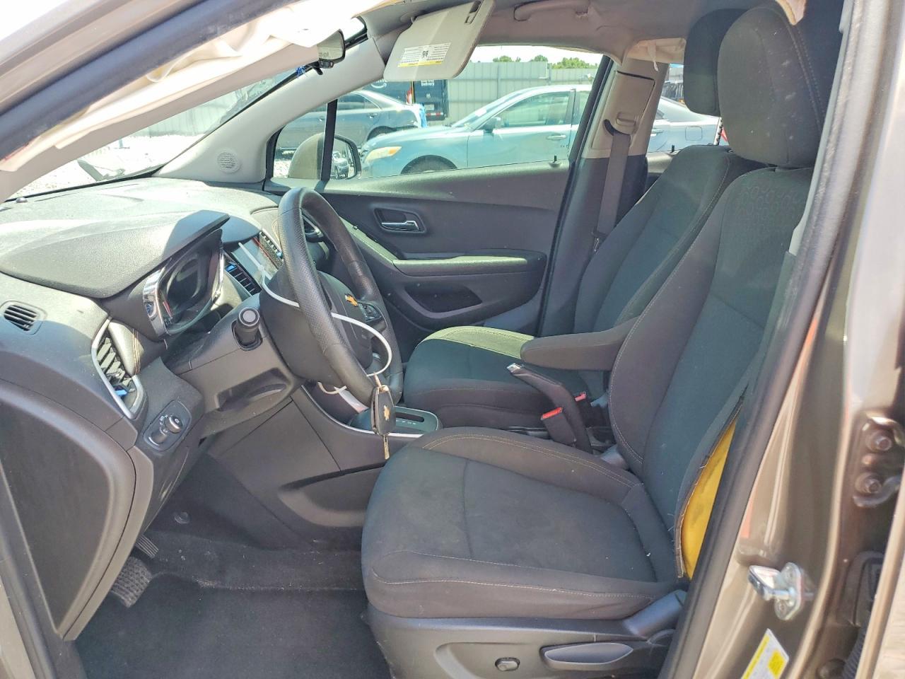 2020 Chevrolet Trax Ls - Image 7