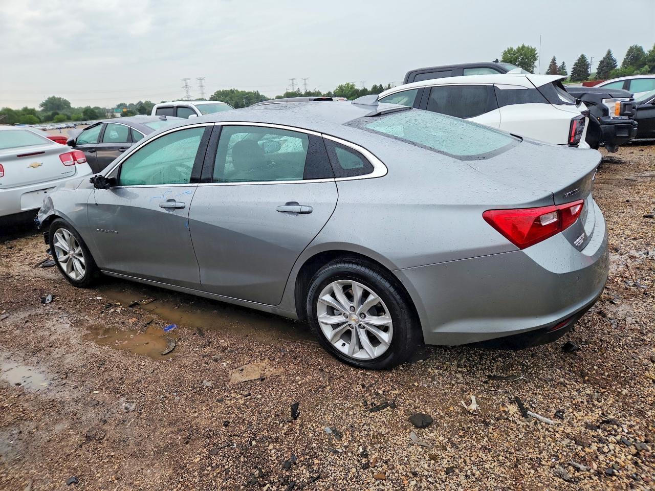 2024 Chevrolet Malibu Lt - Фото 2