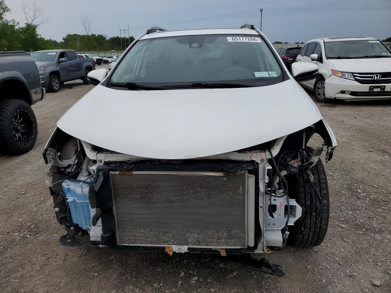 2017 Toyota Rav4 Xle - Image 5