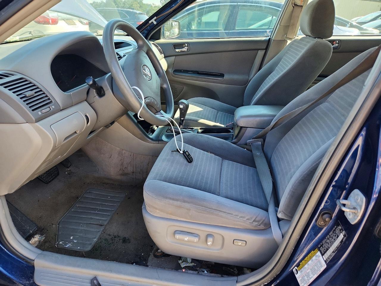 2005 Toyota Camry Le - Image 7