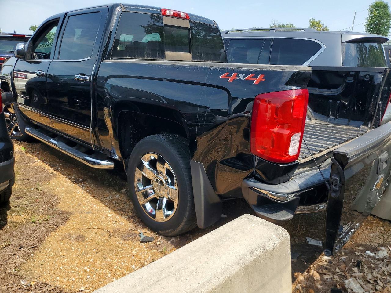2018 Chevrolet Silverado K1500 Ltz - Image 2