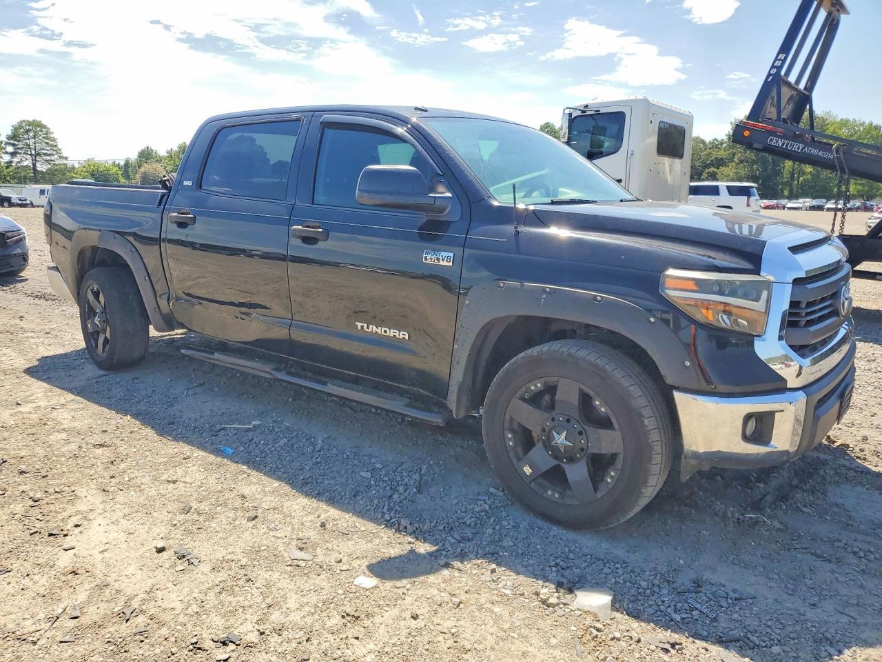 2015 Toyota Tundra Crewmax Sr5 - Image 4