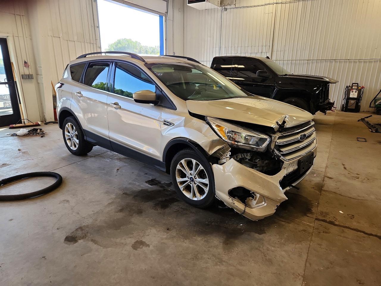 2018 Ford Escape Se - Фото 4
