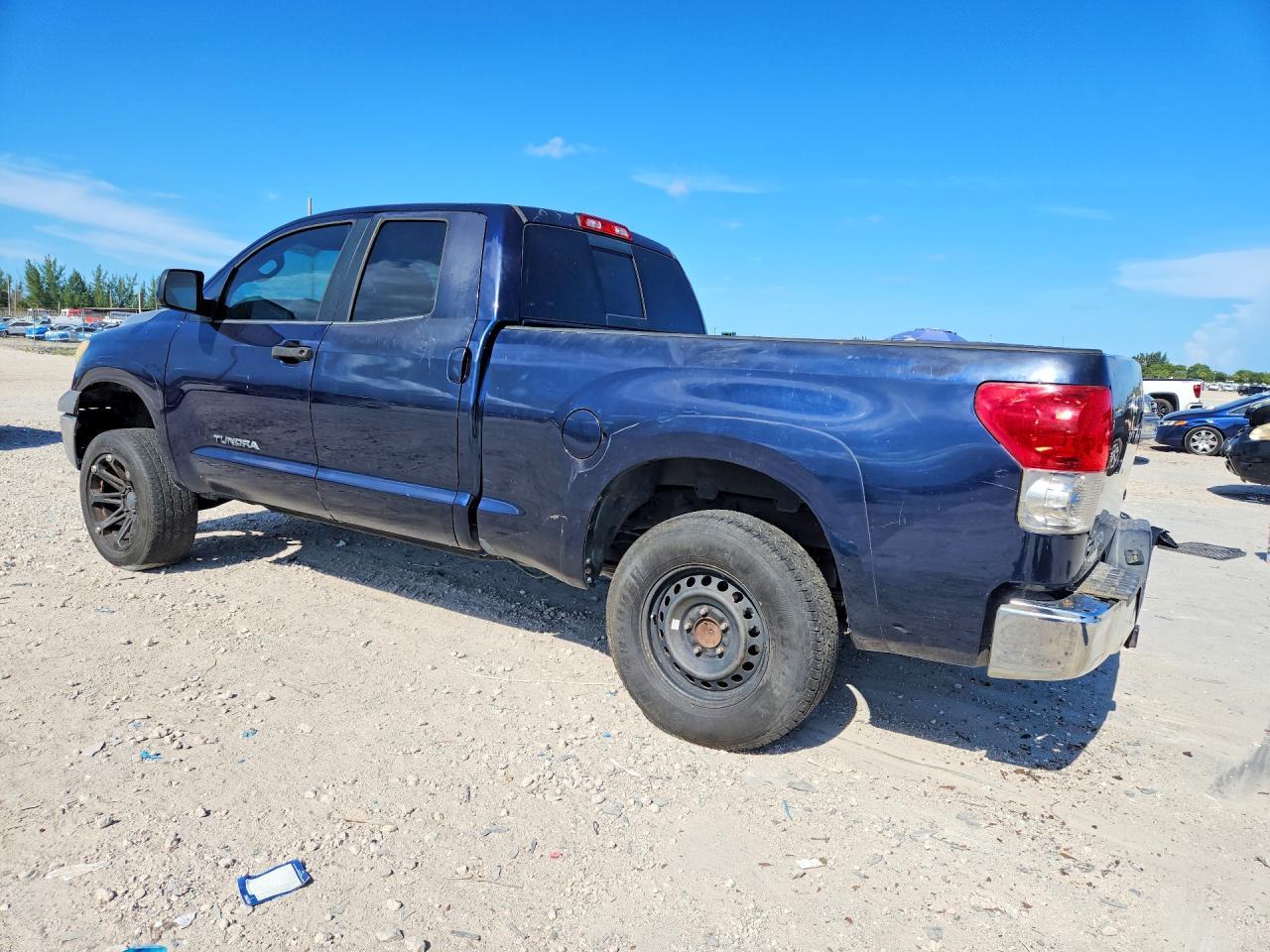 2012 Toyota Tundra Double Cab Sr5 - Image 2