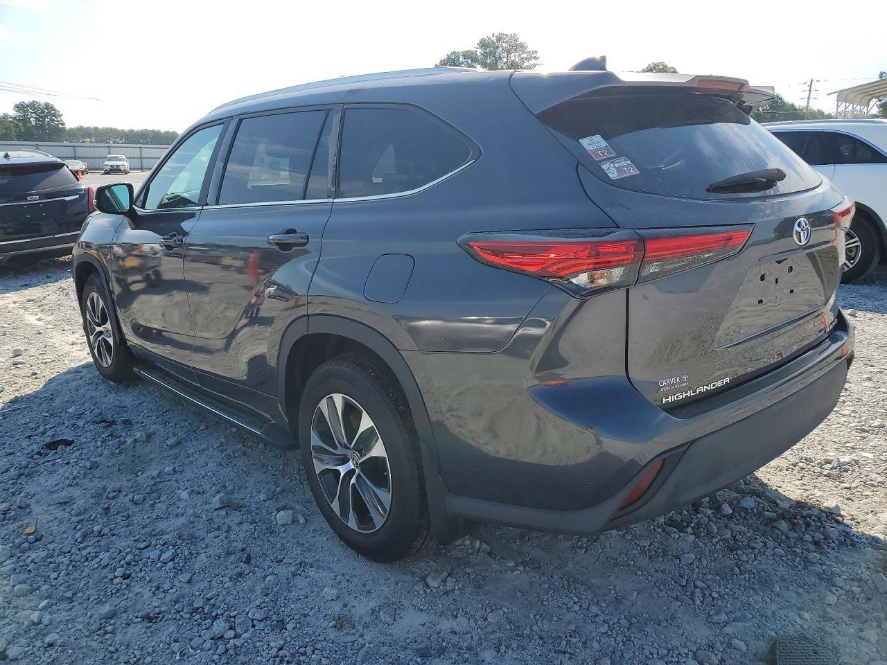 2021 Toyota Highlander Xle - Фото 2
