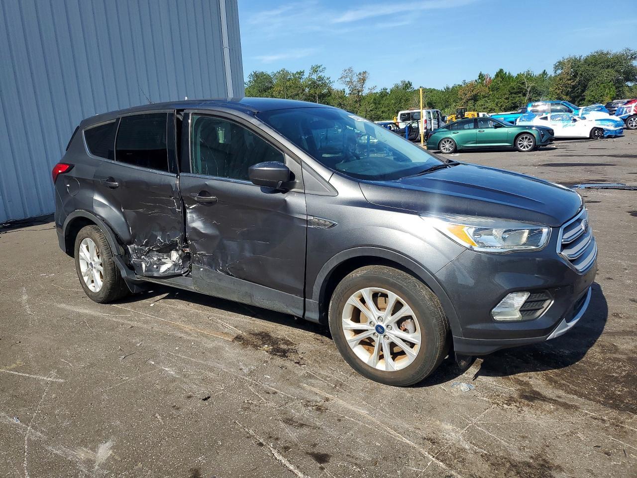 2019 Ford Escape Se - Фото 4