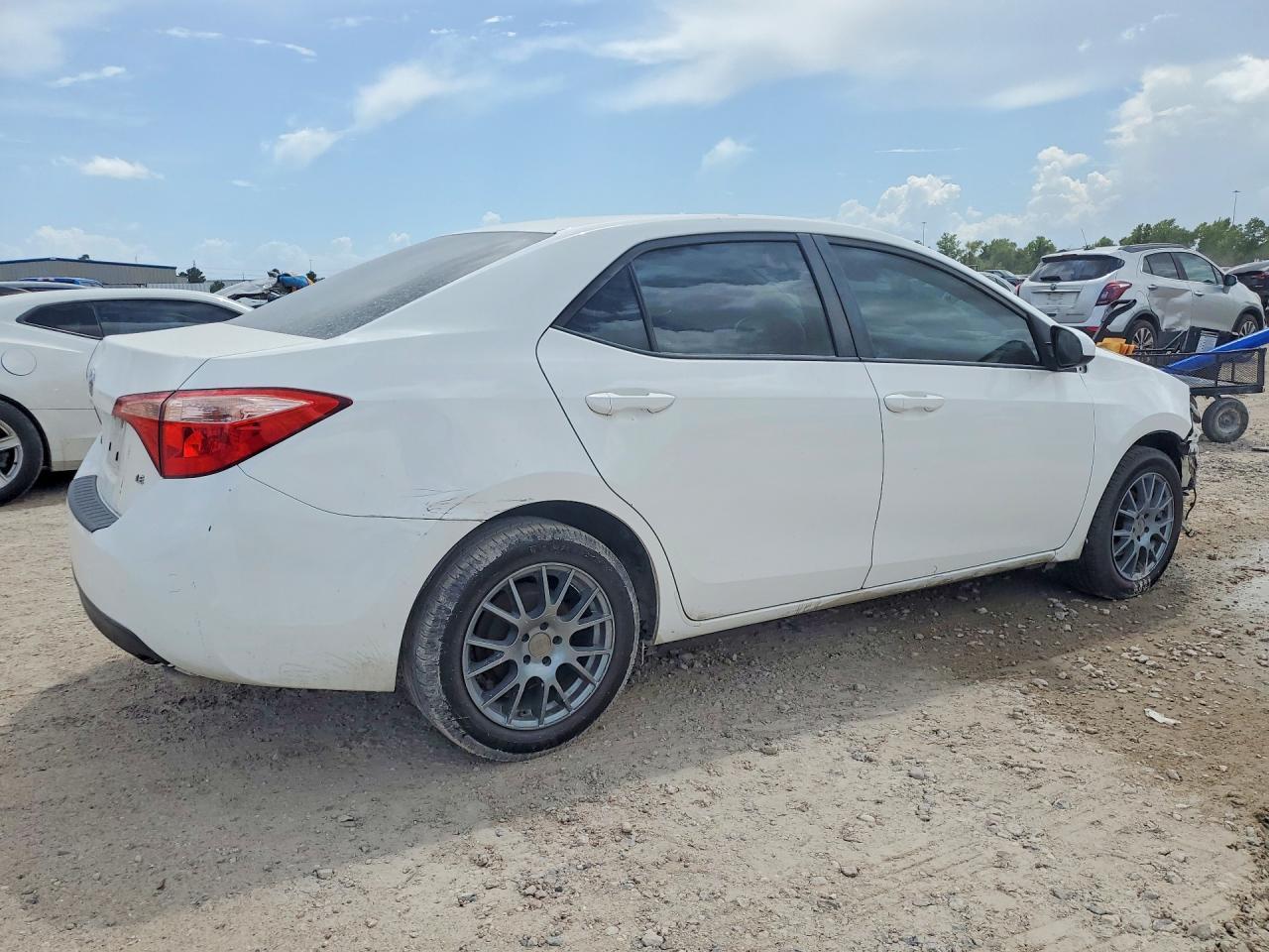 2019 Toyota Corolla Le - Image 3