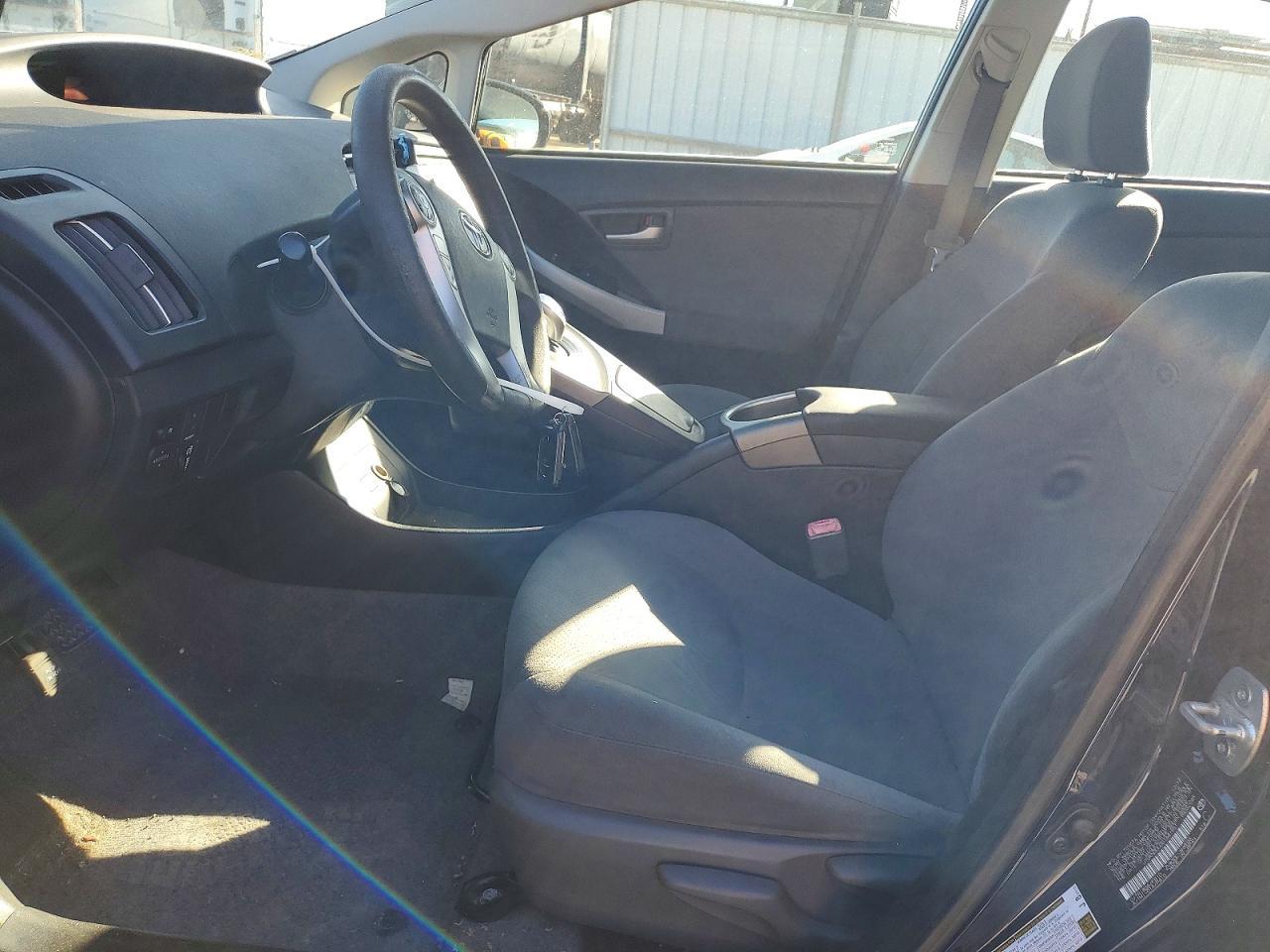 2013 Toyota Prius One - Фото 7