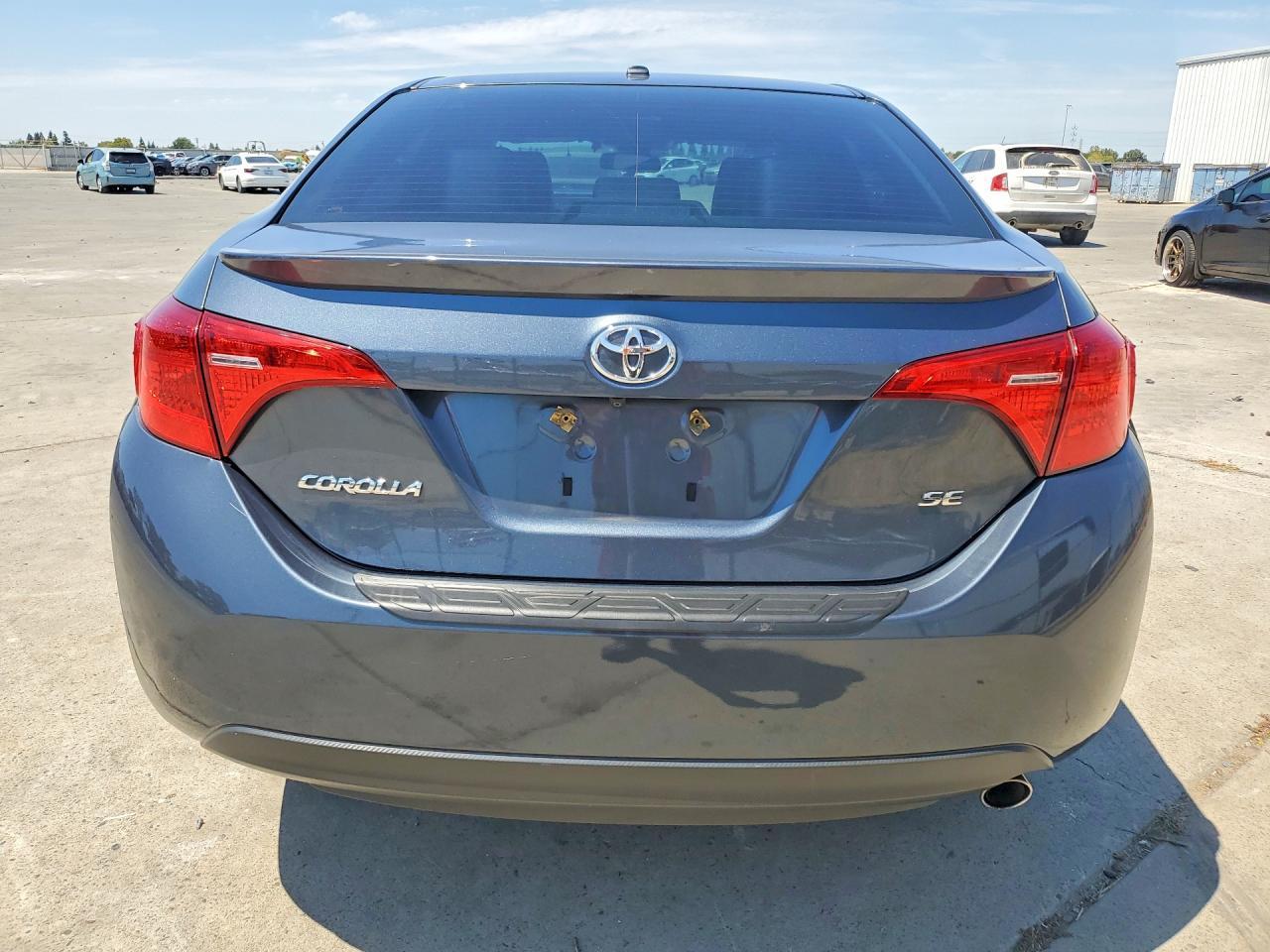 2017 Toyota Corolla Se - Фото 6
