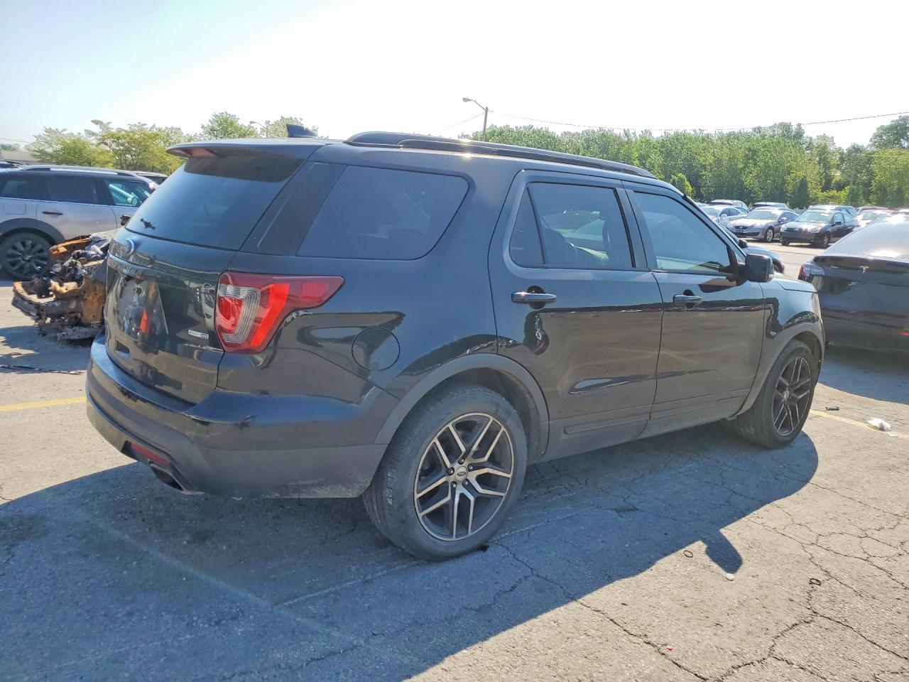 2017 Ford Explorer Sport - Фото 3
