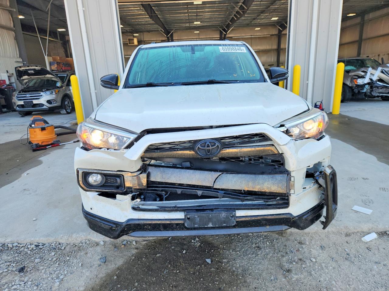 2019 Toyota 4Runner Limited Nightshade - Фото 5