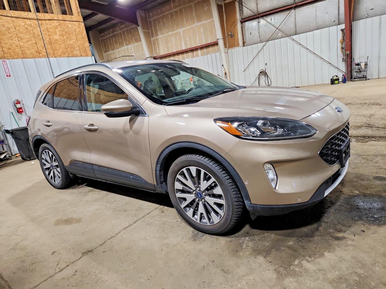 2020 Ford Escape Titanium - Image 4