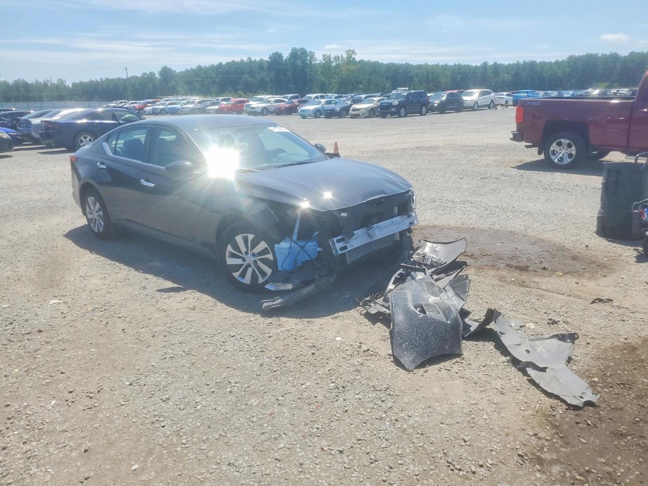 2022 Nissan Altima S - Image 4