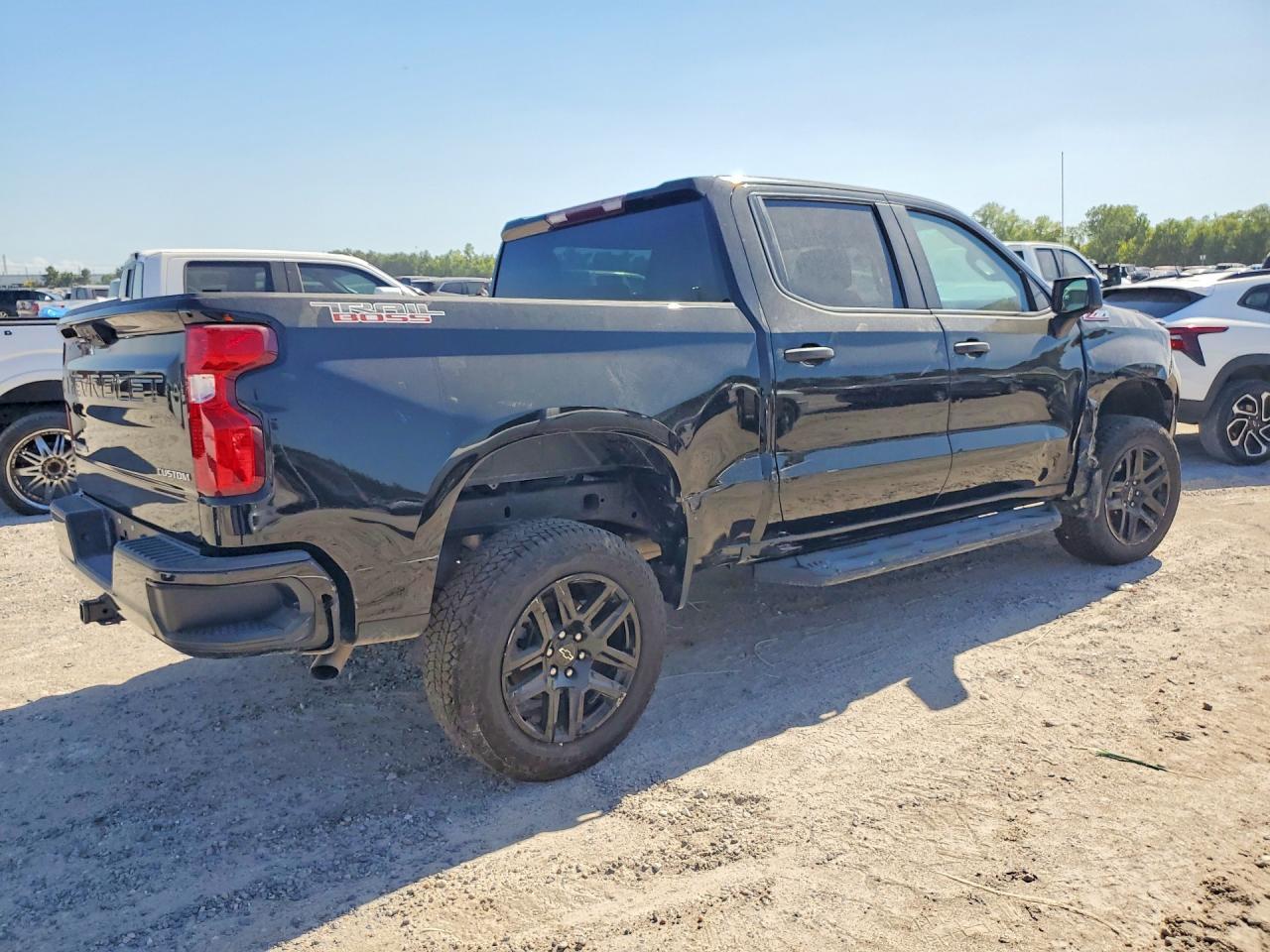 2022 Chevrolet Silverado K1500 Trail Boss Custom - Фото 3