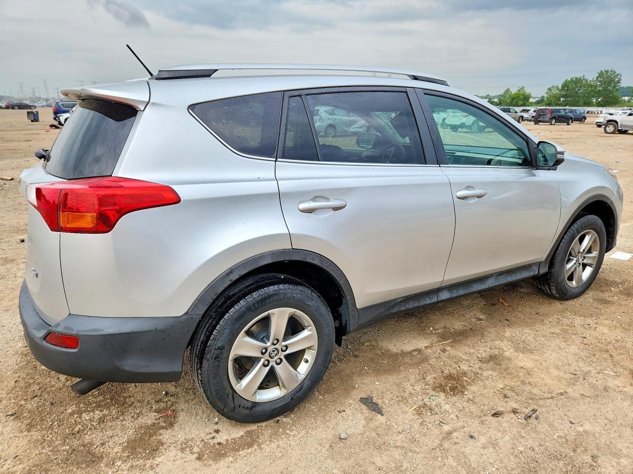 2015 Toyota Rav4 Xle - Фото 3