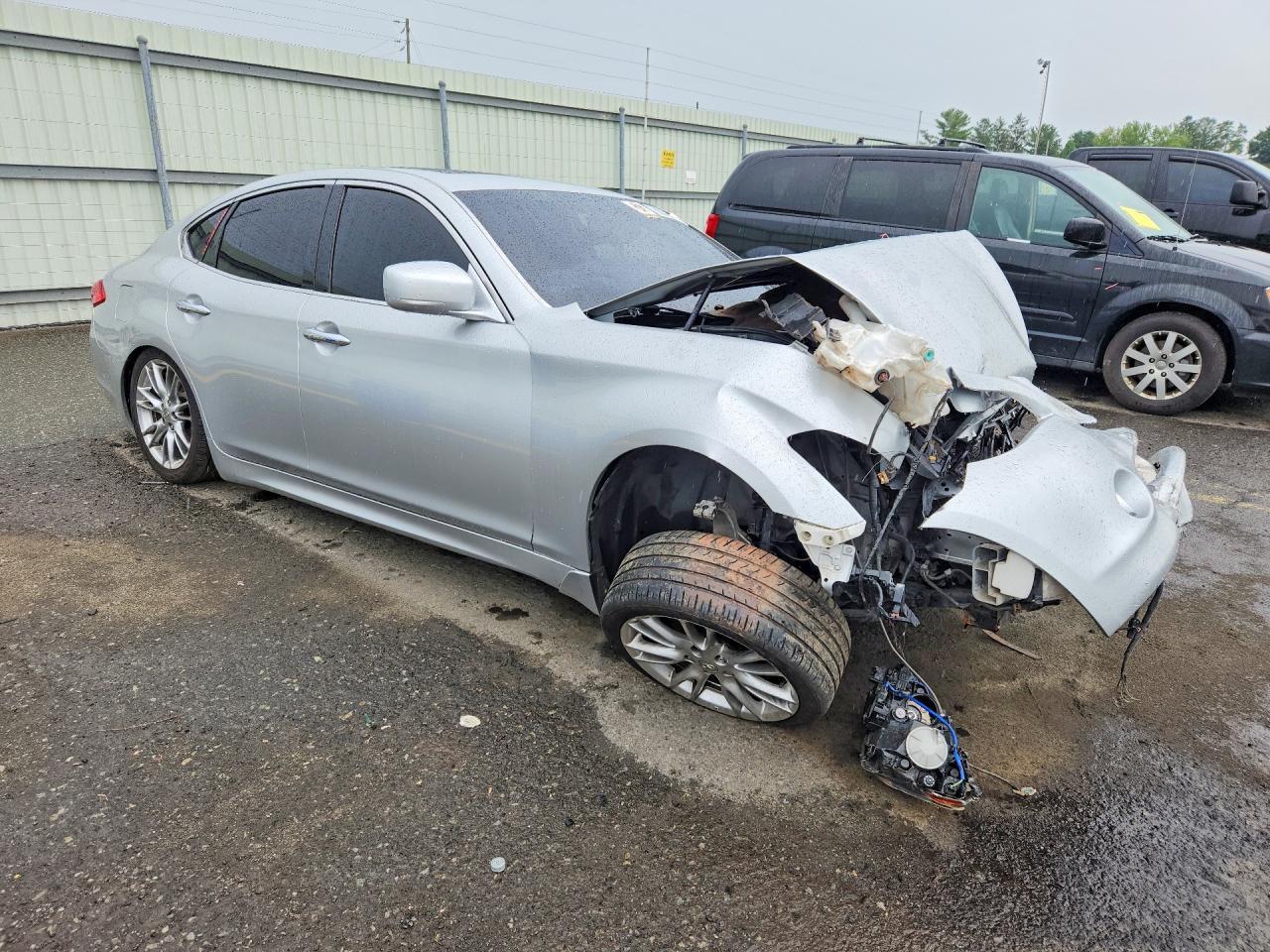 2013 Infiniti M37 X - Фото 4