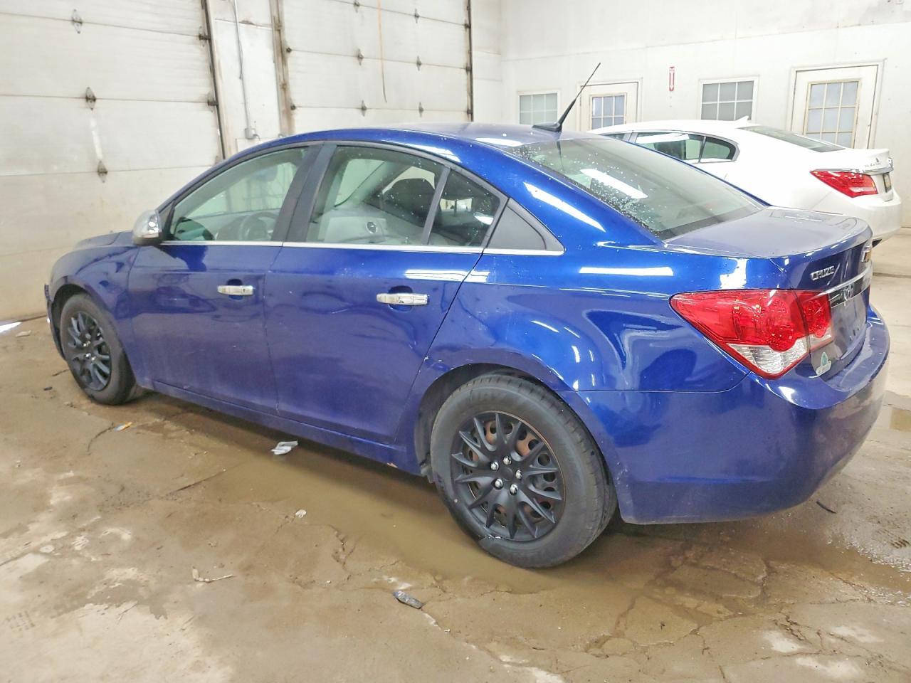 2012 Chevrolet Cruze Ls - Image 2