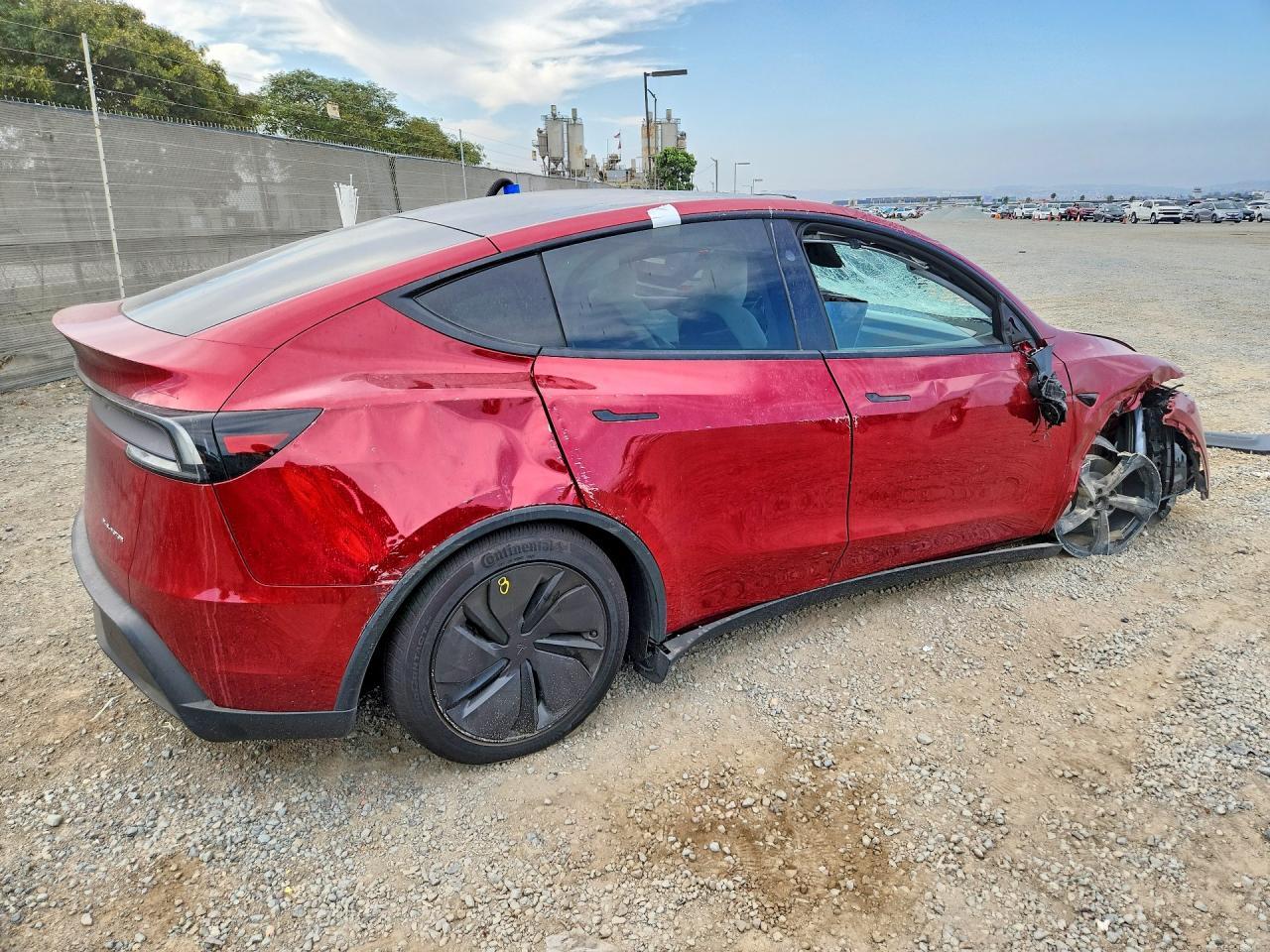 2026 Tesla Model Y - Фото 3