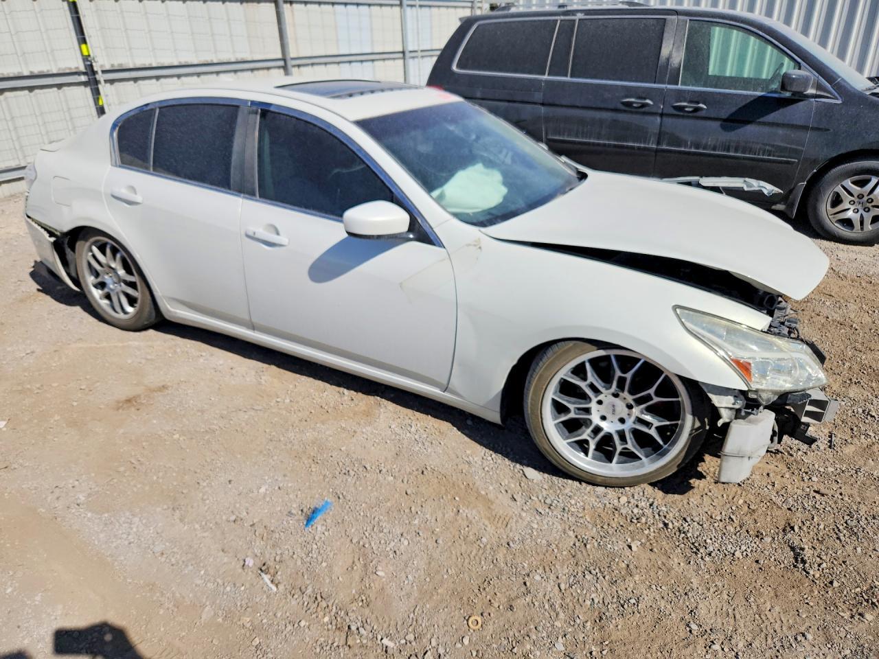 2013 Infiniti G37 Sedan Journey - Image 4